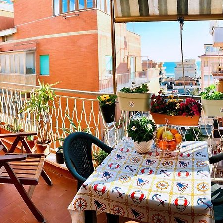 Appartamento Penthouse Salus Sea View Terrace Lido di Ostia Esterno foto