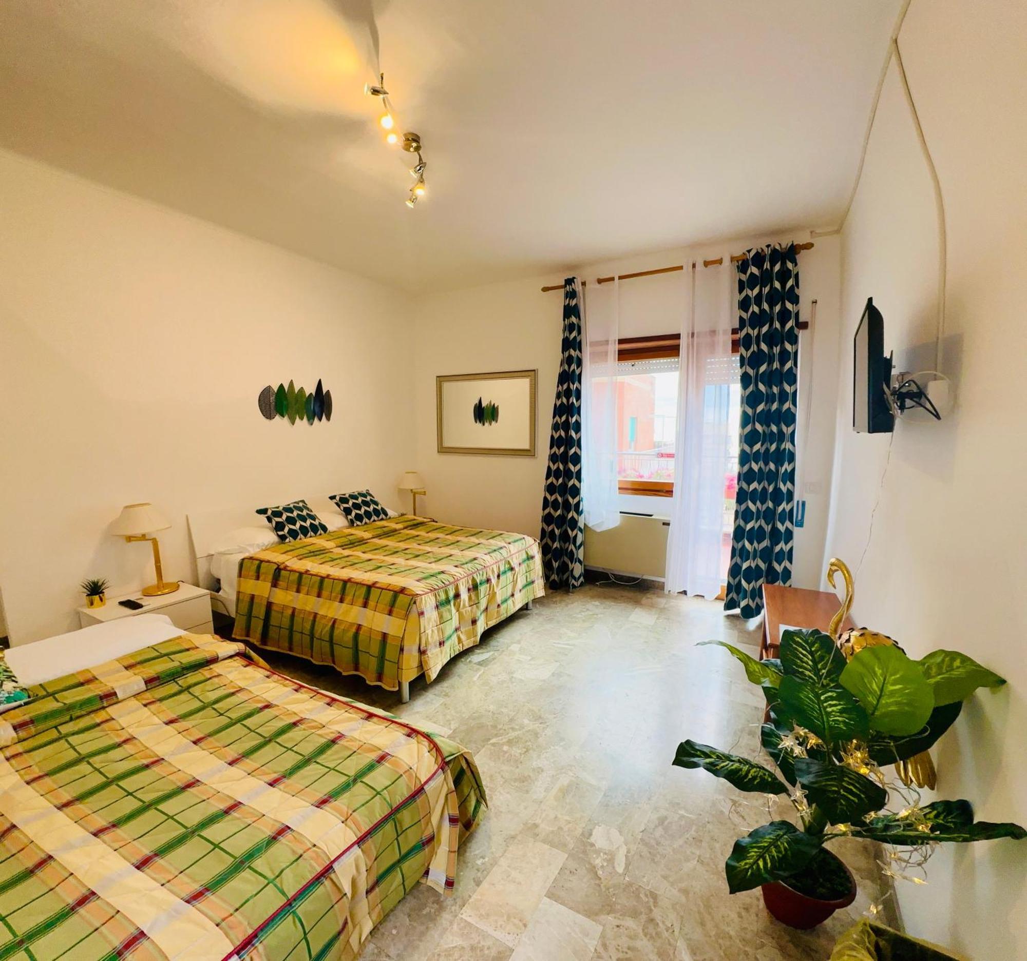 Appartamento Penthouse Salus Sea View Terrace Lido di Ostia Esterno foto